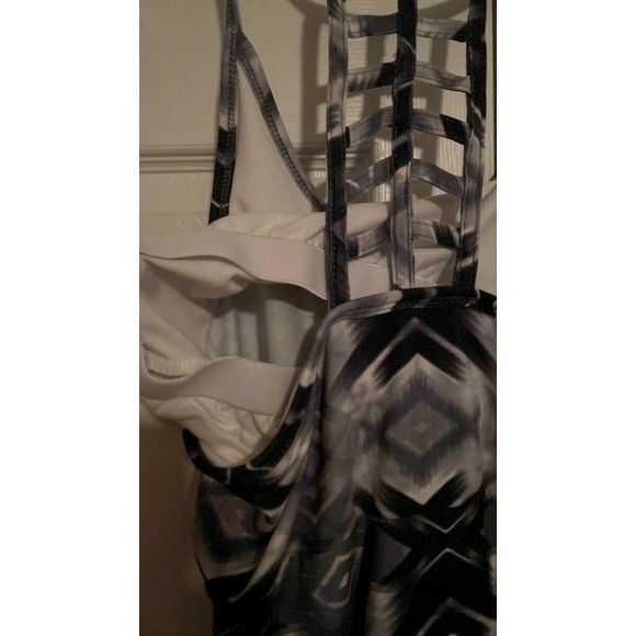 Tehama Athletic Dress RN 137813 Medium Stretch Halter Built-in-bra - Picture 8 of 8